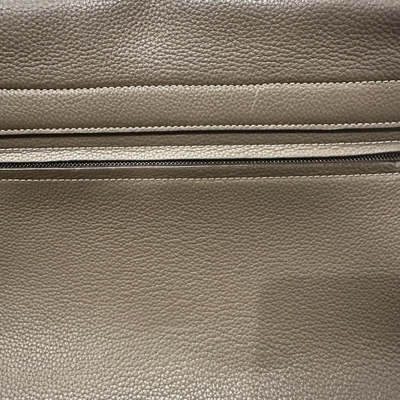 AUTHENTIC CELINE TAUPE GRAY TRAPEZE BAG TOTE Drummed Calfskin Suede Medium - Picture 10 of 14